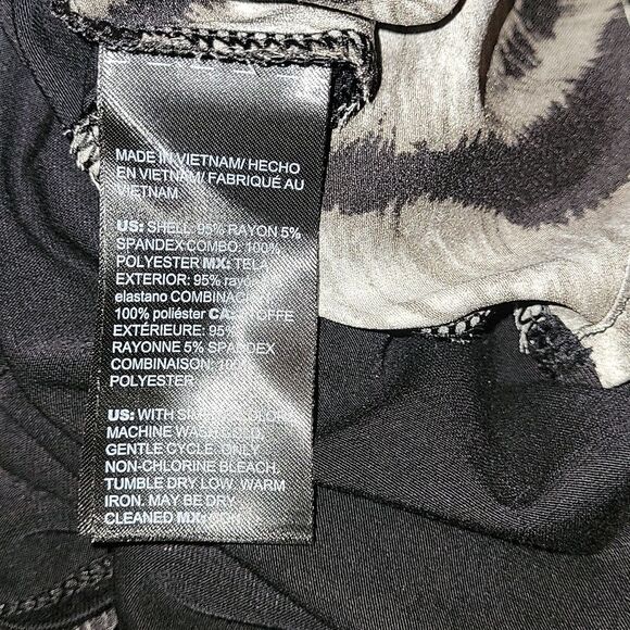 White House Black Market black/grey short sleeve tiger blouse/top, Size S - Picture 7 of 7